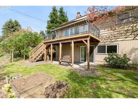 7233 SW 13th Avenue Portland OR 97219