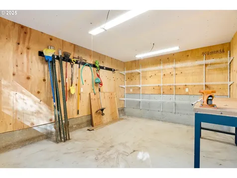 7233 SW 13th Avenue Portland OR 97219