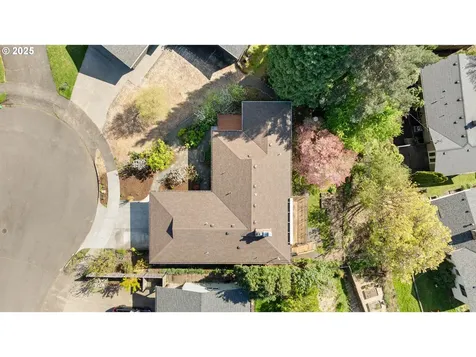 7233 SW 13th Avenue Portland OR 97219