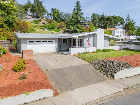 2025 NW Kline Street Roseburg OR 97471