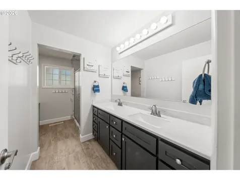 2025 NW Kline Street Roseburg OR 97471