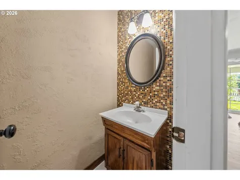 2025 NW Kline Street Roseburg OR 97471