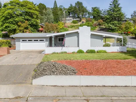 2025 NW Kline Street Roseburg OR 97471