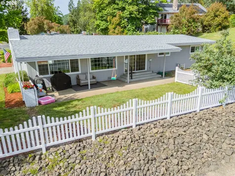 2025 NW Kline Street Roseburg OR 97471
