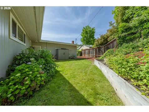 2025 NW Kline Street Roseburg OR 97471