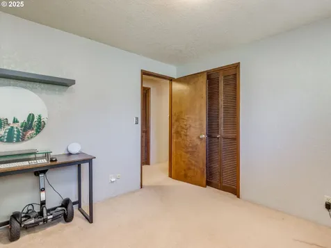 11963 NE Broadacres Road Hubbard OR 97032
