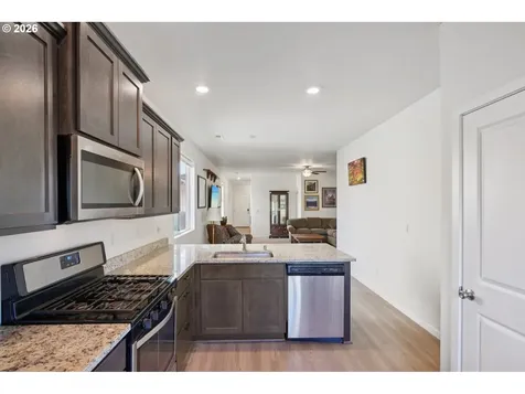 1312 W 17th Avenue La Center WA 98629