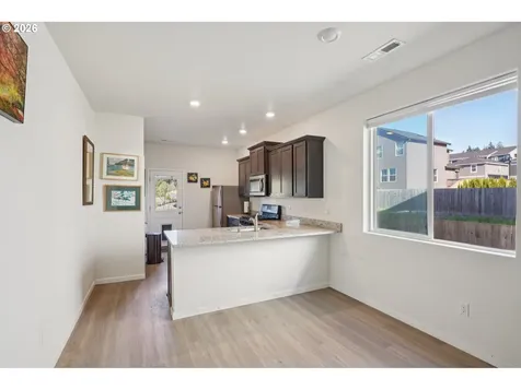 1312 W 17th Avenue La Center WA 98629