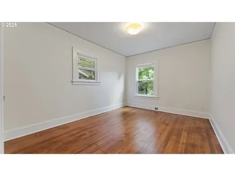 2026 N Winchell Street Portland OR 97217
