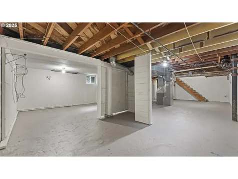 2026 N Winchell Street Portland OR 97217