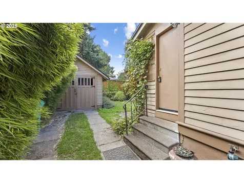2026 N Winchell Street Portland OR 97217