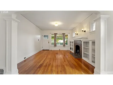 2026 N Winchell Street Portland OR 97217