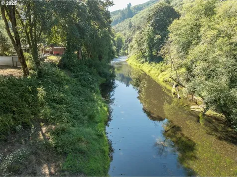 434 E Yates Road Alsea OR 97324