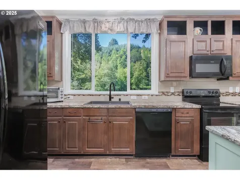 434 E Yates Road Alsea OR 97324
