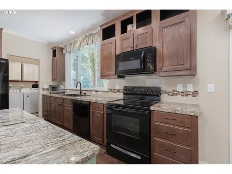 434 E Yates Road Alsea OR 97324
