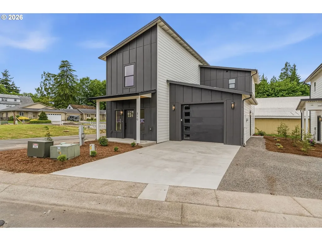 210 Glengate Street Cathlamet WA 98612