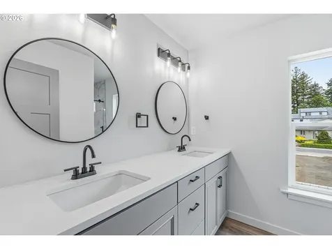 210 Glengate Street Cathlamet WA 98612