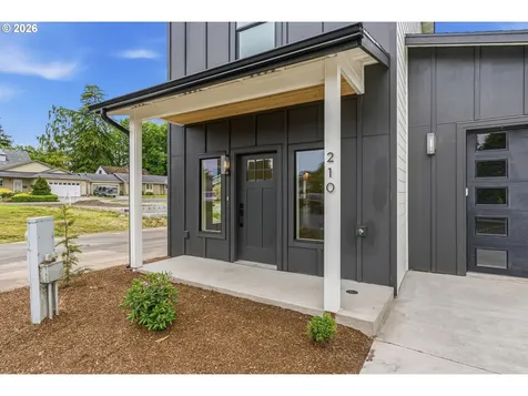 210 Glengate Street Cathlamet WA 98612