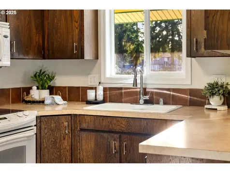 5800 NE 115th Street Vancouver WA 98686
