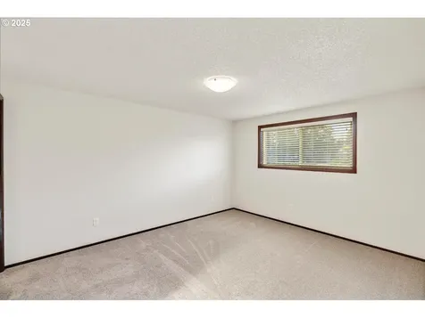 5800 NE 115th Street Vancouver WA 98686