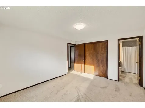 5800 NE 115th Street Vancouver WA 98686
