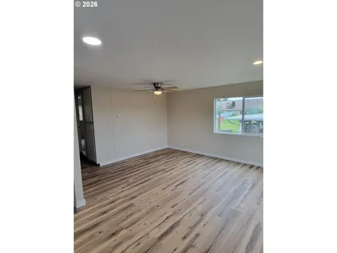 1619 NW Mulholland Drive Roseburg OR 97470