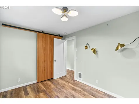 27862 Green Oaks Drive Eugene OR 97402