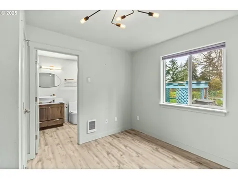 27862 Green Oaks Drive Eugene OR 97402