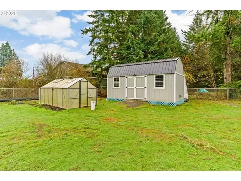 27862 Green Oaks Drive Eugene OR 97402