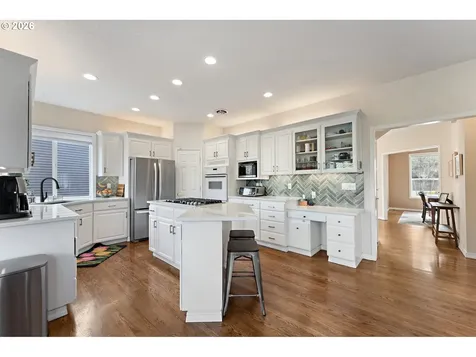 1546 NW Benfield Drive Portland OR 97229