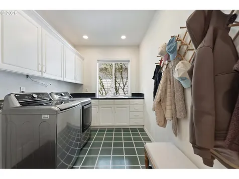 1546 NW Benfield Drive Portland OR 97229