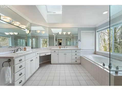1546 NW Benfield Drive Portland OR 97229