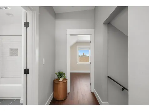 6133 NE 18th Avenue Portland OR 97211