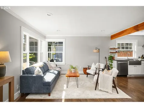 6133 NE 18th Avenue Portland OR 97211