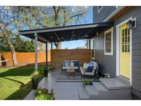 6133 NE 18th Avenue Portland OR 97211