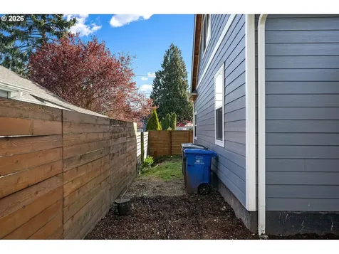 6133 NE 18th Avenue Portland OR 97211