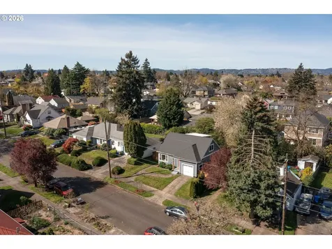 6133 NE 18th Avenue Portland OR 97211