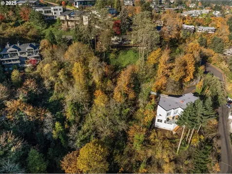 1260 SW Cardinell Way Portland OR 97201
