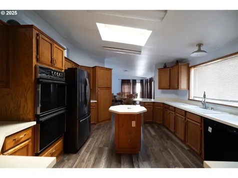 702 Cedar Street Pe Ell WA 98572
