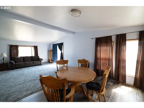 702 Cedar Street Pe Ell WA 98572