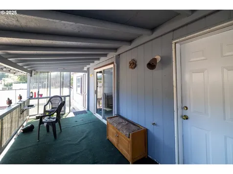 702 Cedar Street Pe Ell WA 98572