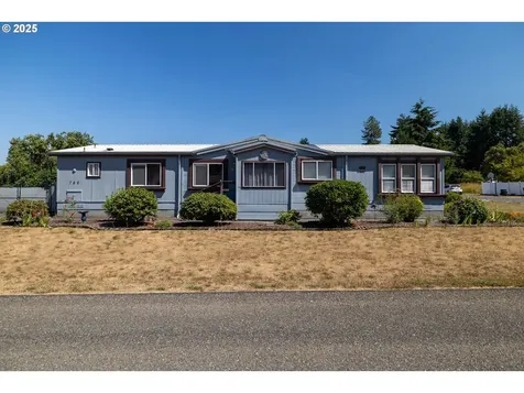 702 Cedar Street Pe Ell WA 98572