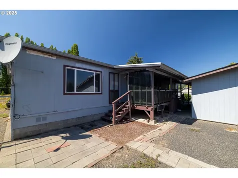702 Cedar Street Pe Ell WA 98572
