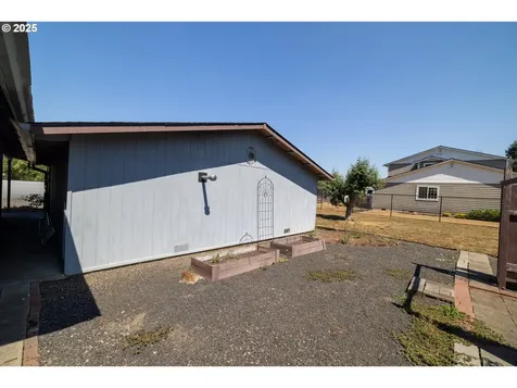 702 Cedar Street Pe Ell WA 98572