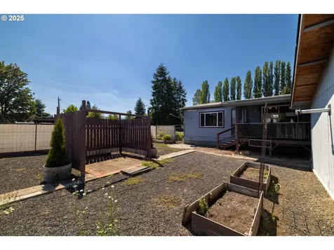702 Cedar Street Pe Ell WA 98572