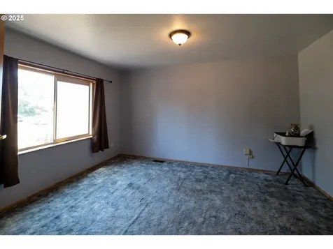 702 Cedar Street Pe Ell WA 98572