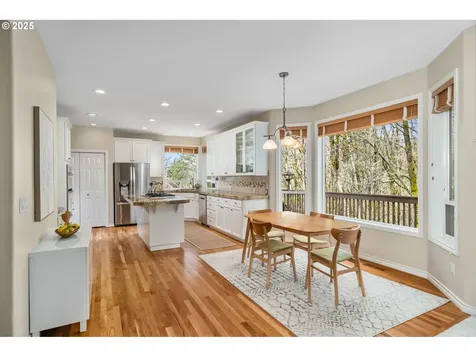 9621 NW Henry Court Portland OR 97229