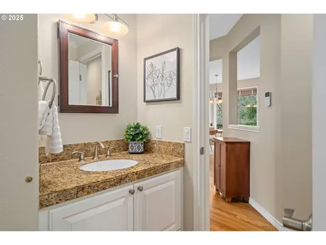 9621 NW Henry Court Portland OR 97229