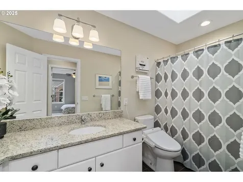 9621 NW Henry Court Portland OR 97229