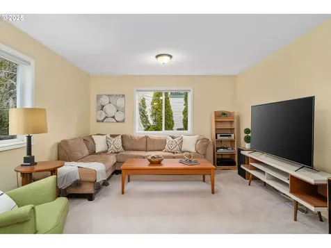 9621 NW Henry Court Portland OR 97229